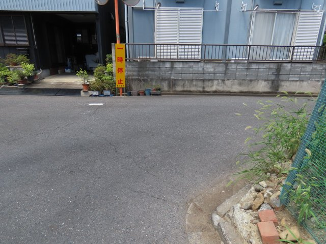 鶴ヶ島市上広谷売地の前面道路含む現地写真