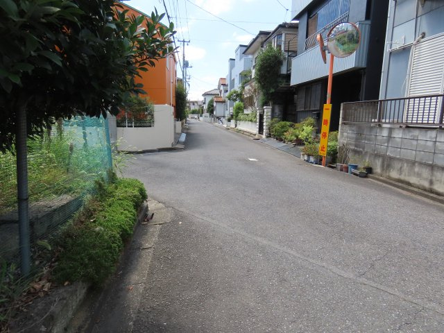 鶴ヶ島市上広谷売地の前面道路含む現地写真