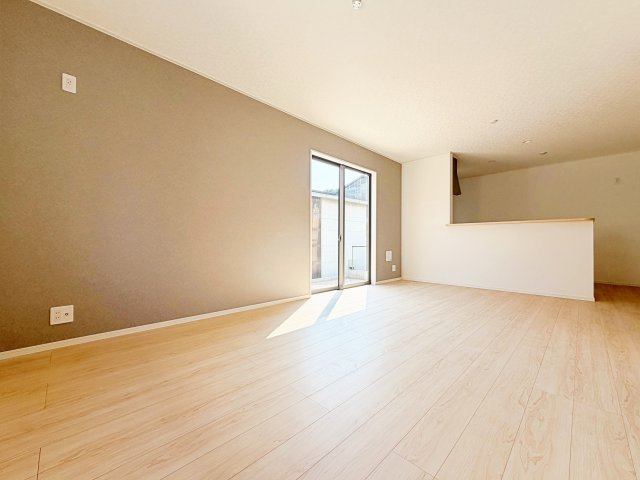 クレイドルガーデン安城市榎前町第５の居間・リビング|家族が自然と集まる広々としたリビング。お子様の成長を見守りながら過ごせます。