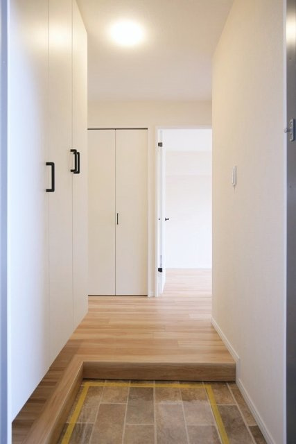ライオンズマンション行徳の玄関