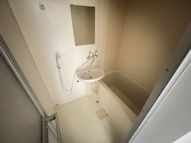 ステータス幕張の浴室|＊他号室参考写真