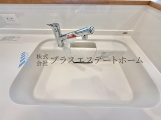 【その他】 | ワコーレシャロウ御屋敷通 | キッチン天板と一体型シンクです♪溝がないので掃除がしやすいです♪