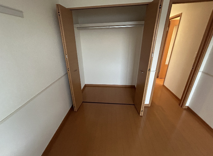グランヒルズ　カジノA棟の収納|洋室クローゼット