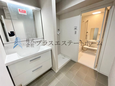 【その他】 | シーアイマンション須磨エクシード | 三面鏡付きの洗面台で朝の身支度も整います♪