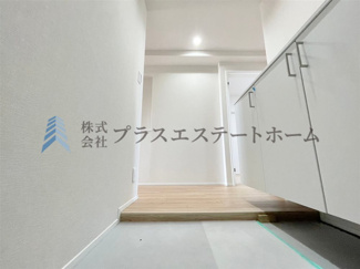 【その他】 | シーアイマンション須磨エクシード | 玄関も白基調で明るく仕上がっています♪