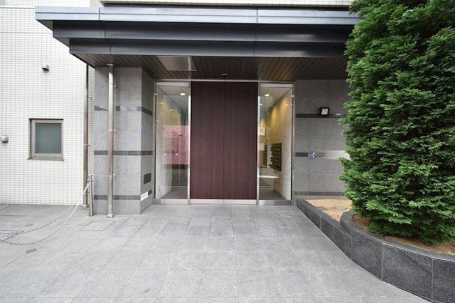 【エントランス】CASSIA福島駅前