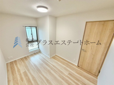【洋室】 | ウインヒルズジェームス山  | シンプルな洋室でお部屋のコーディネートが楽しめます♪