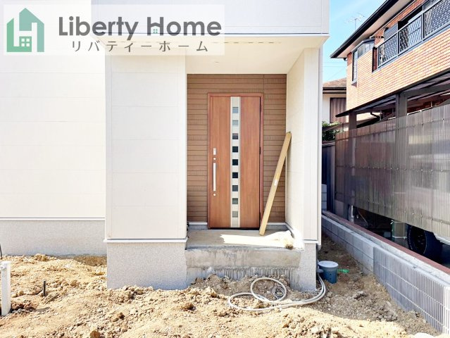 牛久市田宮町01期　新築戸建のエントランス