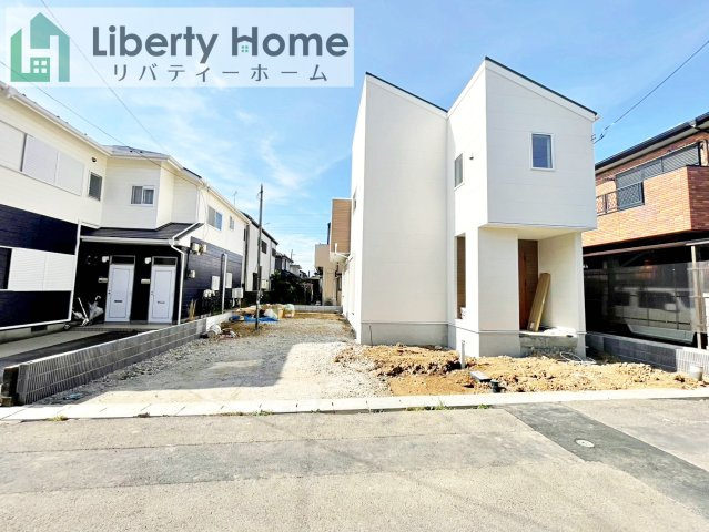 牛久市田宮町01期　新築戸建の駐車場