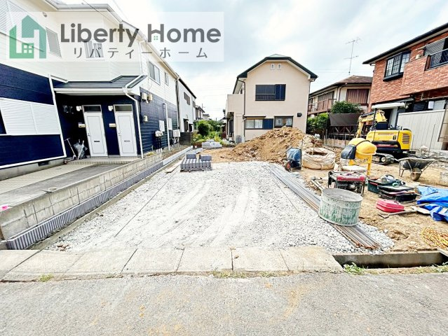 牛久市田宮町01期　新築戸建の駐車場