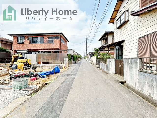 牛久市田宮町01期　新築戸建の前面道路含む現地写真