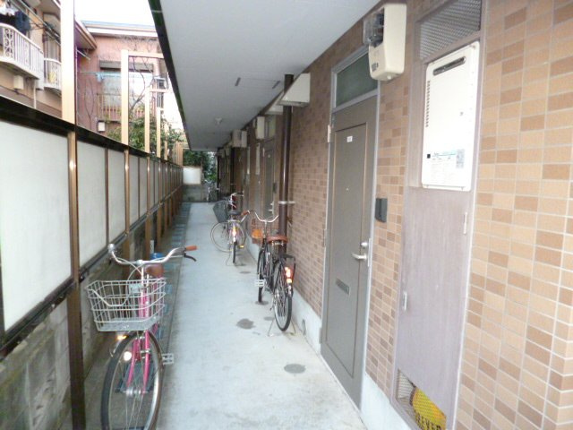 府中市紅葉丘３丁目の賃貸マンションのロビー