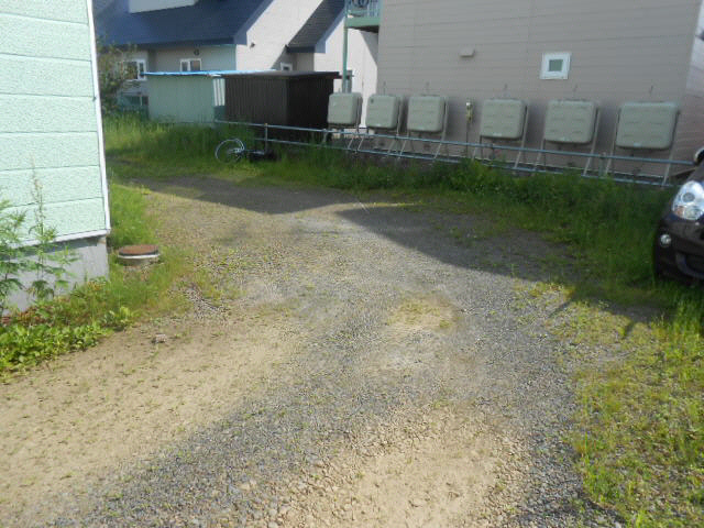 エーハイムの駐車場