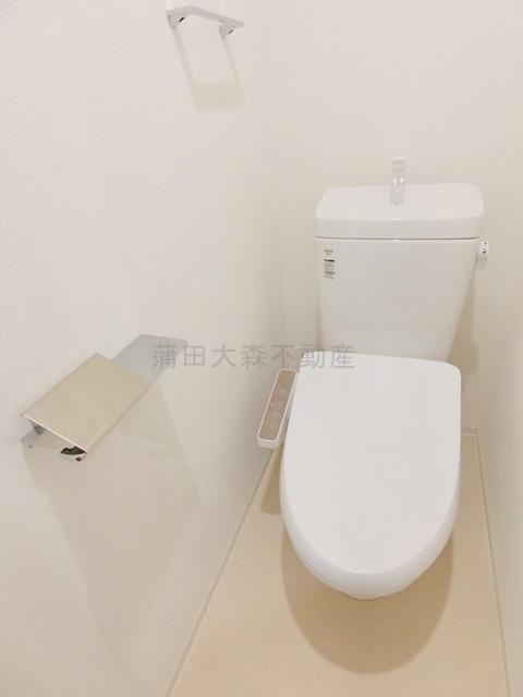 ADORE URBAN大森町Aのトイレ|温水洗浄便座付きのトイレ