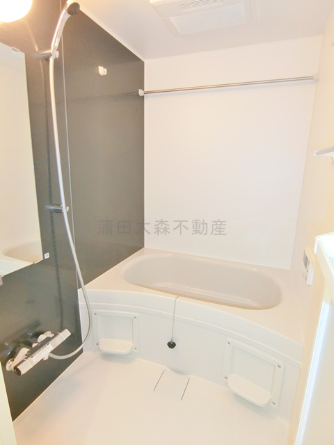 ADORE URBAN大森町Aの浴室|追焚+浴室乾燥機付きバスルーム　お風呂