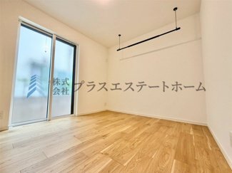 【洋室】 | 須磨区多井畑池ノ奥口新築戸建 | 室内物干しホスクリーン完備♪