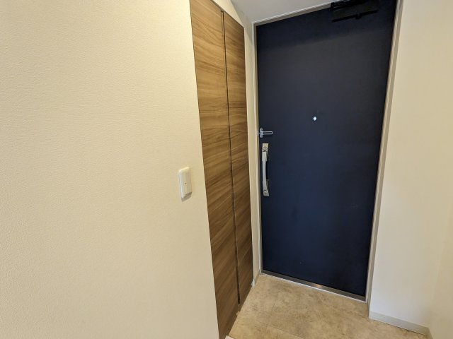 ルポール北加瀬の玄関