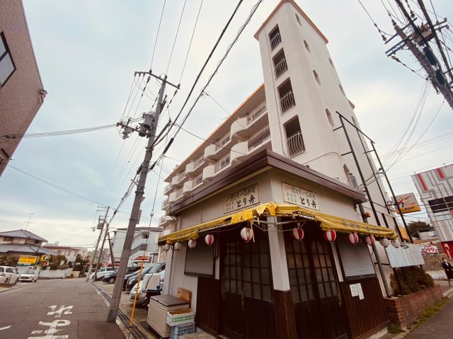 ハイツニュー多聞の外観