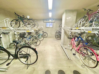 【その他】 | ワコーレレジクス兵庫 | 屋内で自転車を保管できます♪