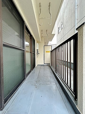 新橘ビルのバルコニー