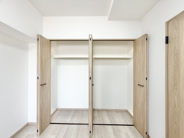 エスポア横須賀の収納|洋室③収納