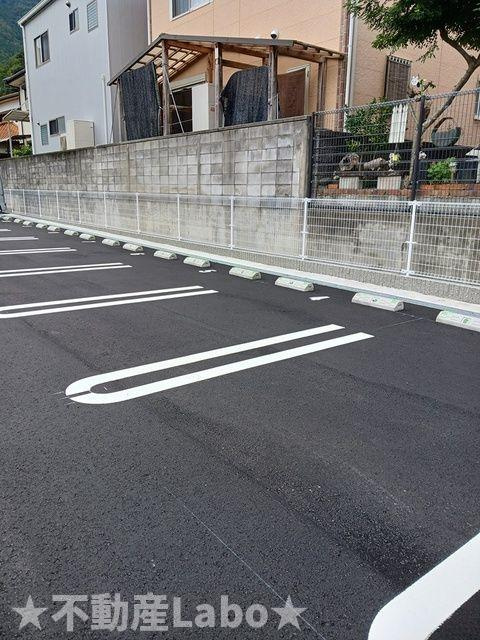 ヴァンフレの駐車場