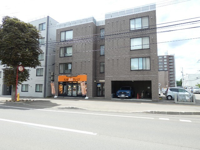 ティアールＢＬＤ