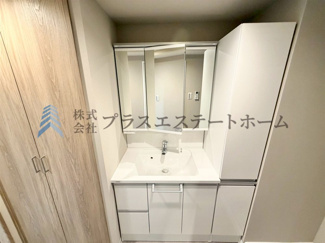 【独立洗面台】 | コスモ甲南町 | 大型洗面器は、洗顔・洗髪はもちろん、つけ置き洗いなどにも便利です♪