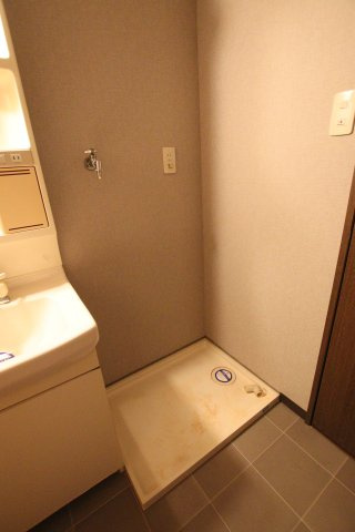 【設備】 | サンヒルズ光明池 | 室内洗濯機置場