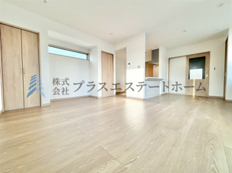 【居間・リビング】 | 垂水区西舞子9丁目　新築戸建 | 広々約18帖♪リビングから明石海峡大橋を一望できます♪