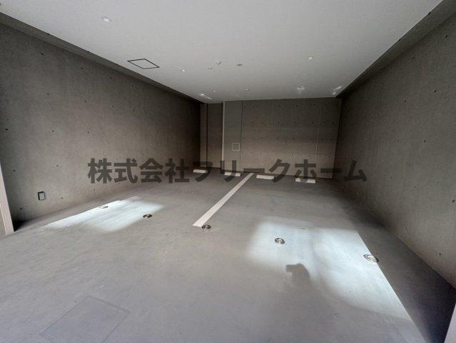 THE PALMS 三鷹の駐車場
