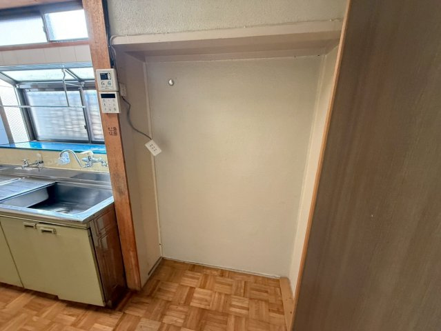 東香里新町テラスハウス　賃貸のキッチン|コンパクトなキッチンで掃除もラクラク