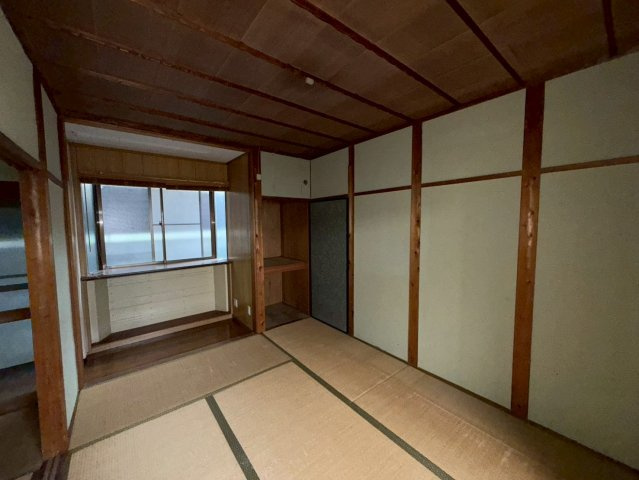 東香里新町テラスハウス　賃貸の和室|柔らかい畳が心地よい和室
