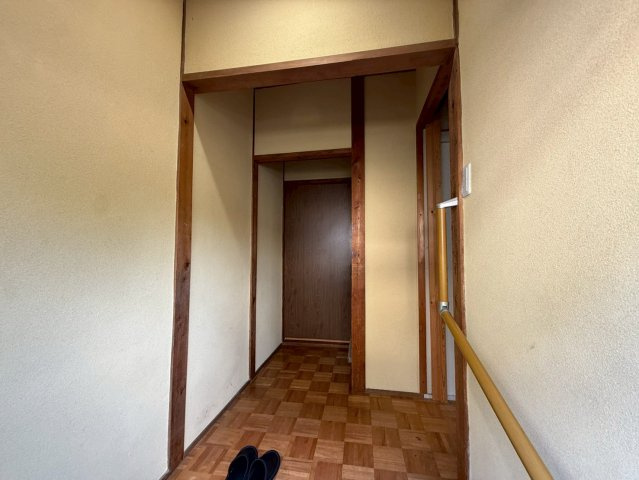 東香里新町テラスハウス　賃貸の内装|明るい室内です