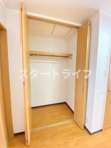 大阪市淀川区木川東３丁目の賃貸マンションの収納