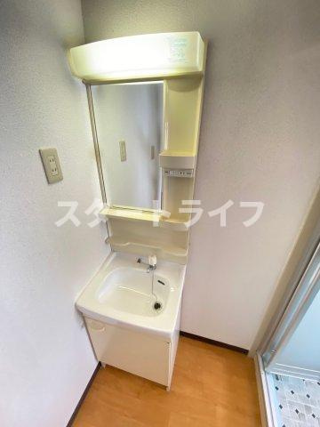 大阪市淀川区木川東３丁目の賃貸マンションの洗面所