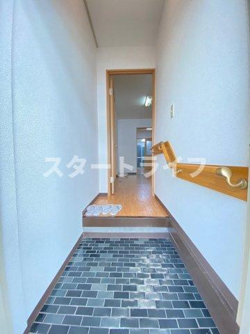 大阪市淀川区木川東３丁目の賃貸マンションの玄関