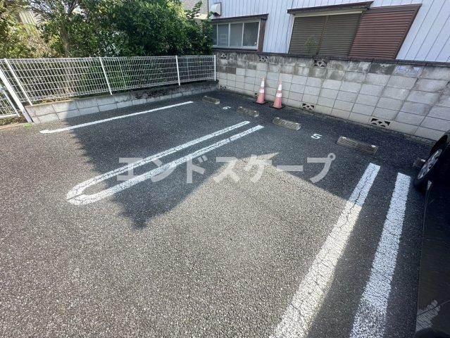 カルム２２の駐車場|高崎、前橋のお部屋探しはエンドスケープまで！お客様の理想お聞かせ下さい♪