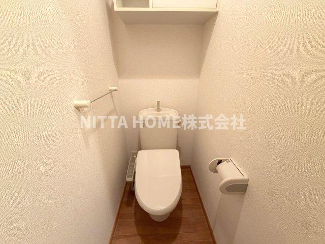 フラッツ　ラ　ローサのトイレ|温水洗浄便座付きのトイレです◇