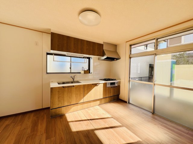 前橋市天川原町のキッチン|作業スペースも広くお料理も快適にできるキッチン