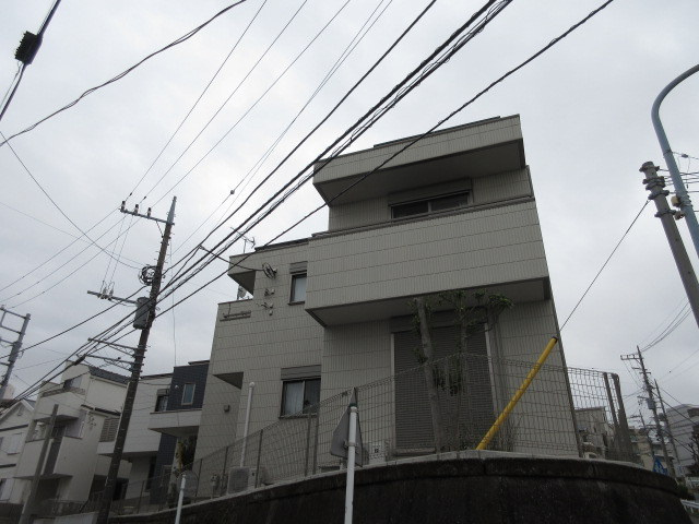 ＷＩＳＴＥＲＩＡの周辺