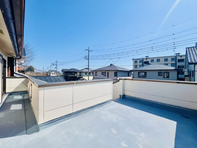高崎市倉賀野町のバルコニー|日当たり良好の広々バルコニー◎