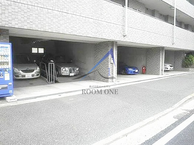 鶴見リバーサイドマンションの駐車場|駐車場です。