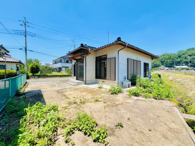 高崎市神戸町の庭|簡単な家庭菜園も楽しめるお庭です