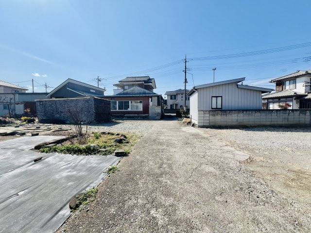 高崎市吉井町吉井の前面道路含む現地写真|閑静な住宅地