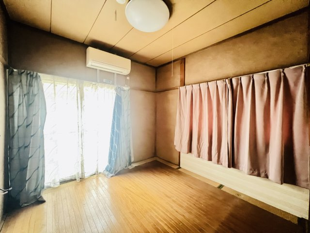 桐生市相生町5丁目の洋室|インテリアの統一感を作りやすい洋室♪