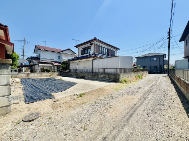 伊勢崎市山王町の前面道路含む現地写真|閑静な住宅地で駐車も楽々♪