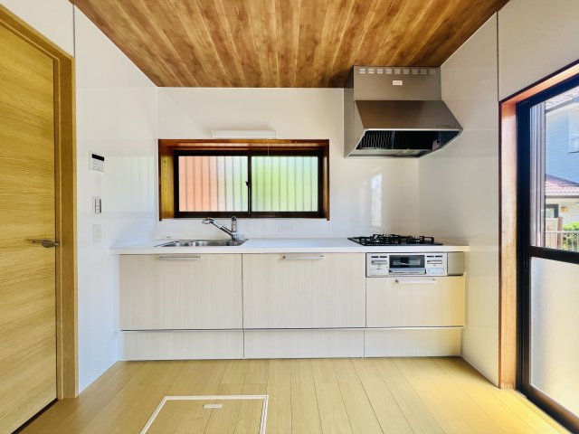 伊勢崎市山王町のキッチン|作業スペースも広くお料理も快適にできるキッチン