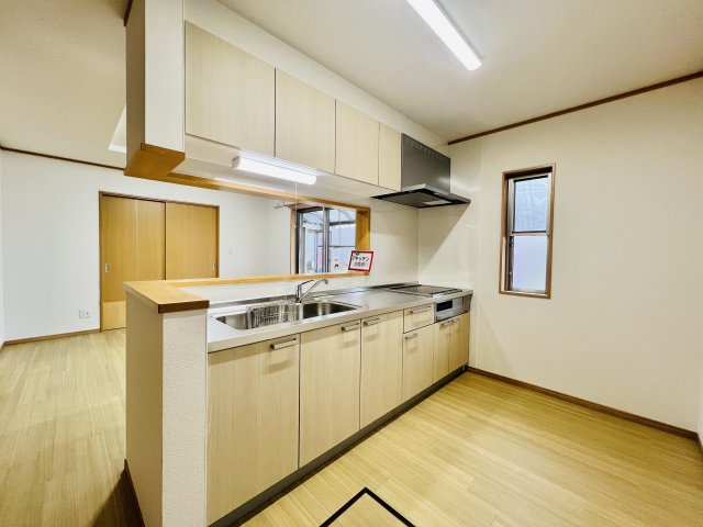 伊勢崎市長沼町のキッチン|作業スペースも広く、お料理も快適に♪