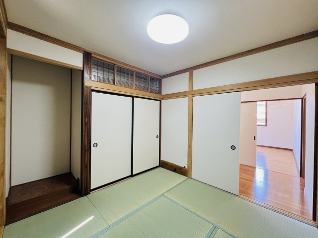 太田市由良町の和室|玄関入ってすぐの和室は、来客時にも重宝します♪